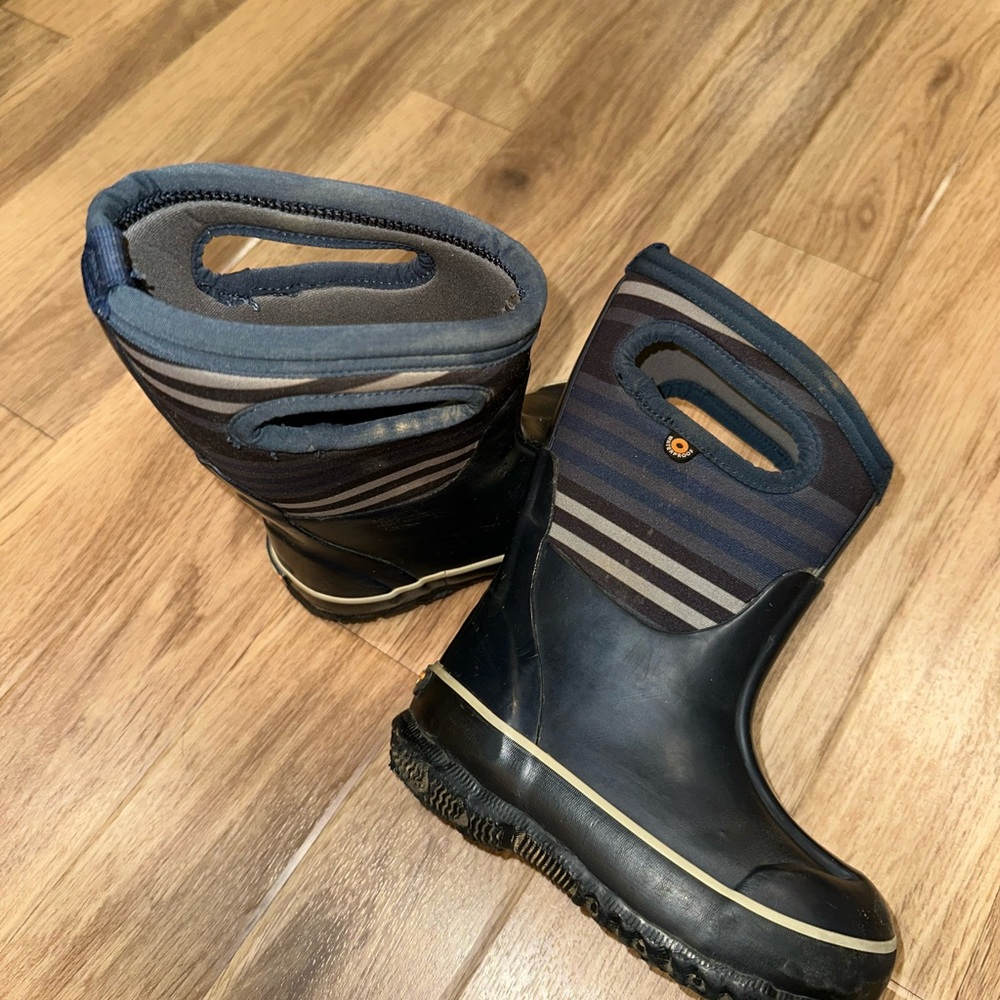 Bogs Navy Blue Striped Boots